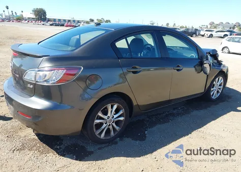 2011 Mazda Mazda3 S Grand Touring z USA, uszkodzony, nr VIN JM1BL1W69B1368420